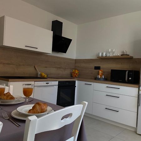 Sunny apartment in Rijeka Buitenkant foto
