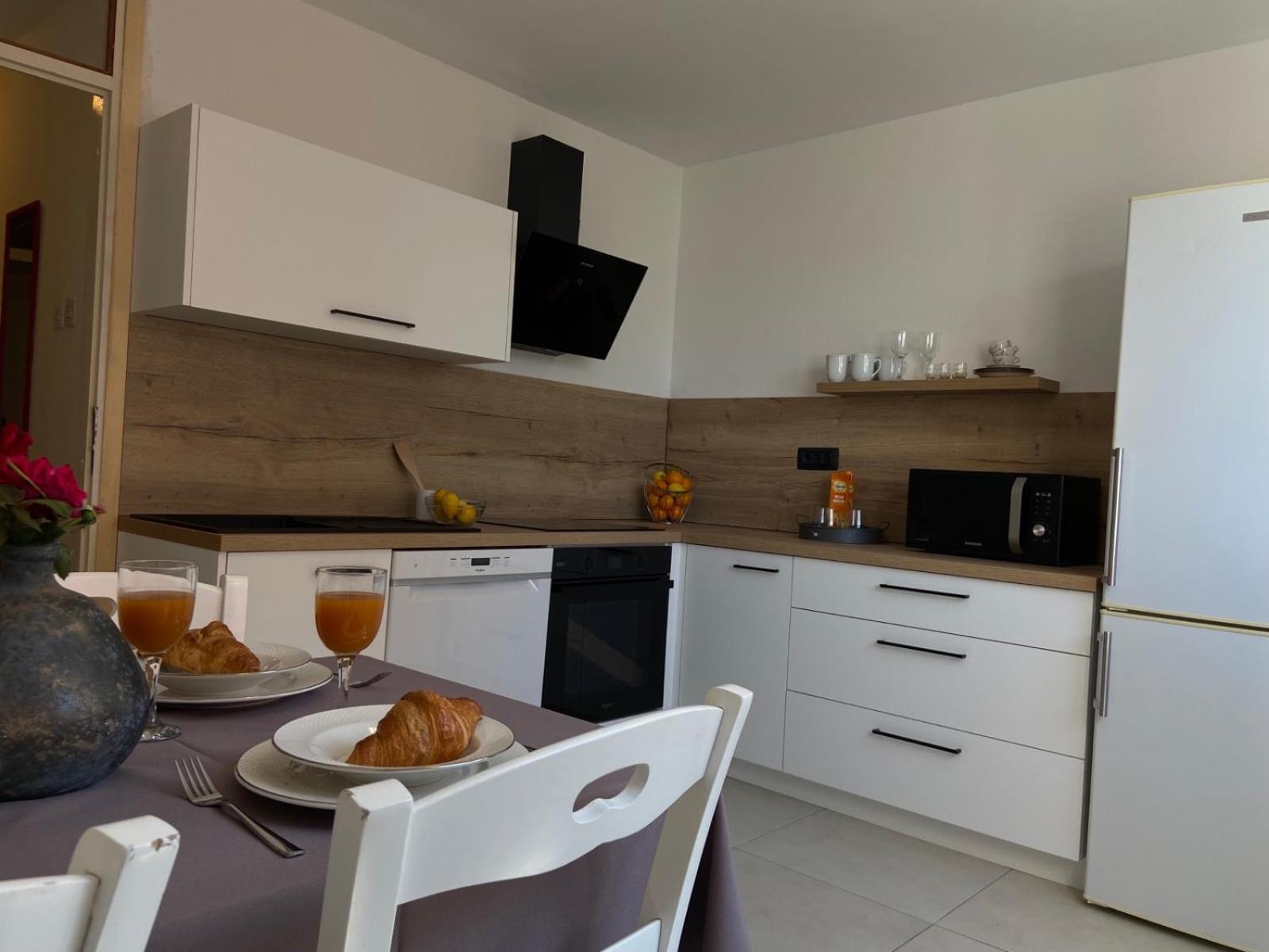 Sunny apartment in Rijeka Buitenkant foto